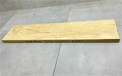 Placă laminată pentru schele
